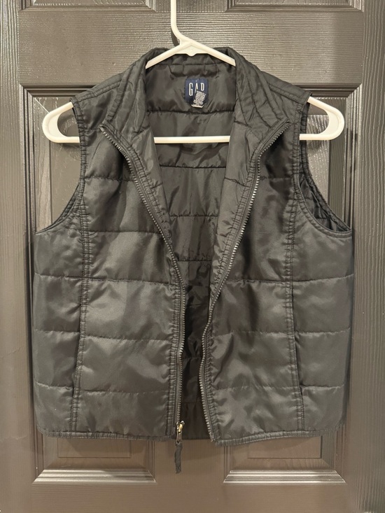 GAP Jackets & Blazers - GAP Black Quilted Puffer Vest